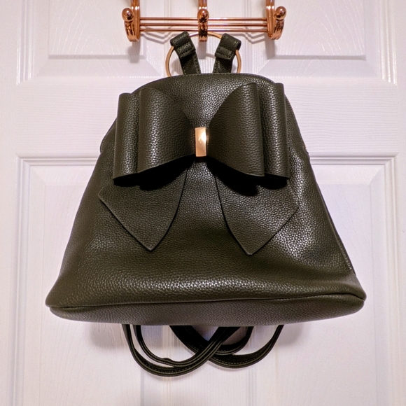 Mini backpack with bow - Picture 1 of 5